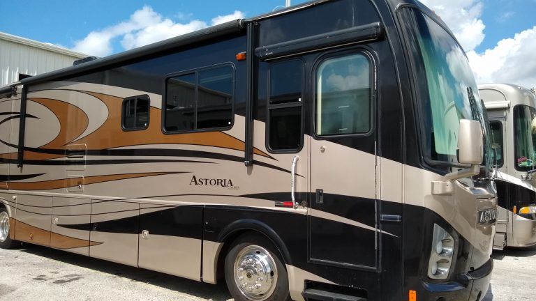 Voyles- 2008 Damon Astoria